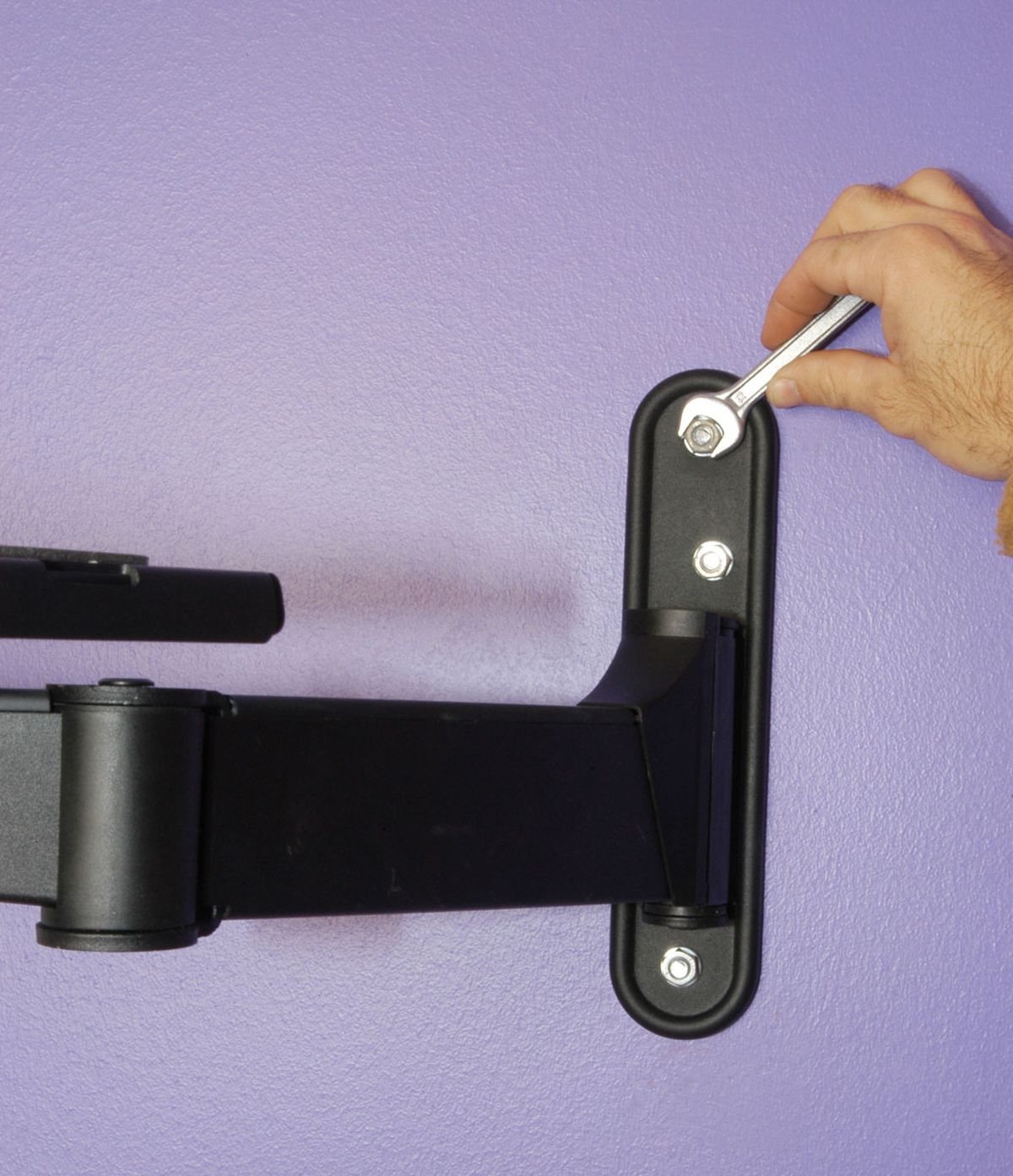 Cómo fijar un soporte para TV paso 8