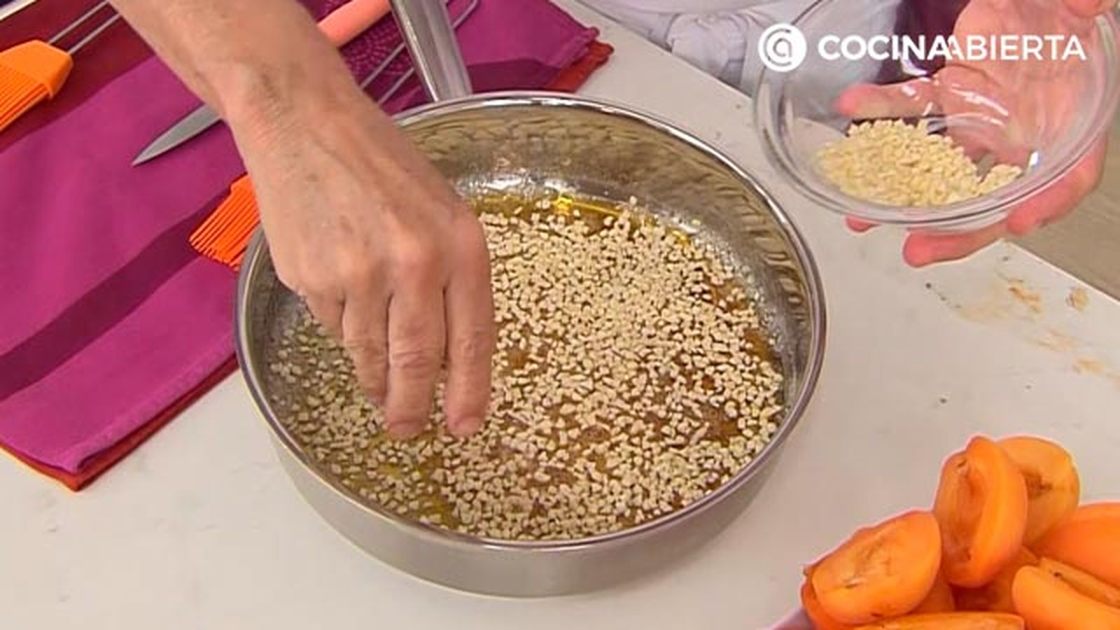 tarta tatin de albaricoques receta autentica eva arguinano karl7810321 paso2