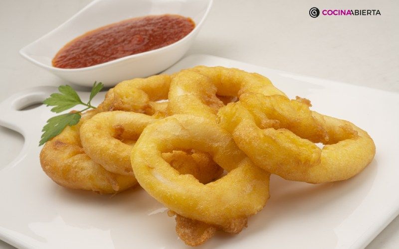 Las rabas se pueden comer solas o acompañadas de diferentes salsas