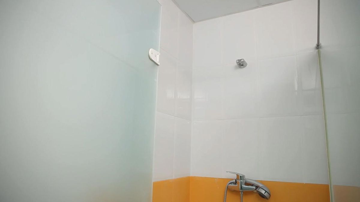 Reparar juntas desgastadas con masilla paso 6