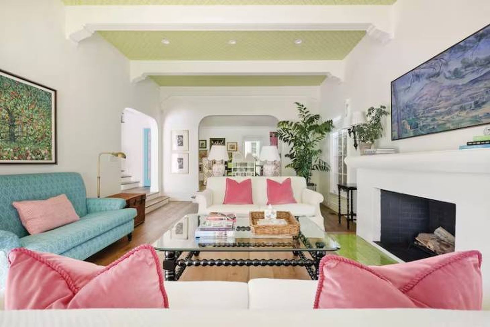 salon casa emma stone
