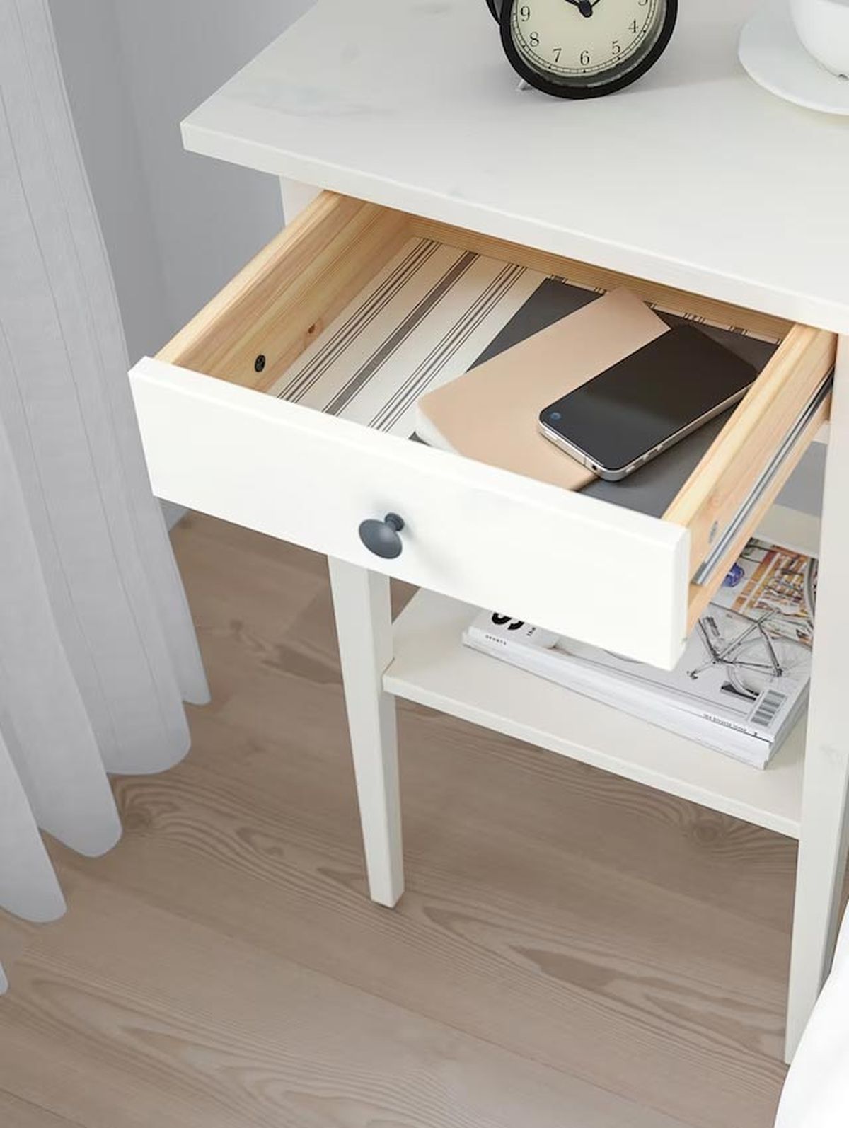 mesita de noche ikea hemnes 2