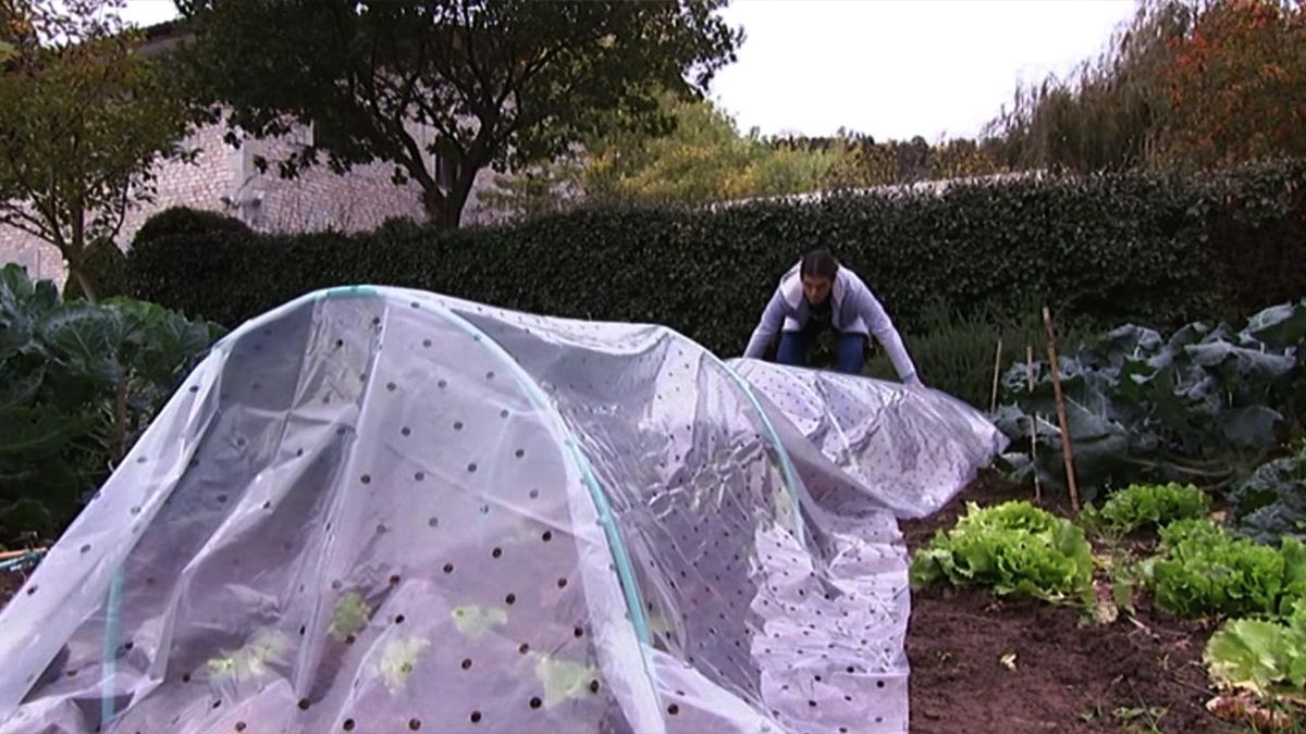 como instalar invernadero en la huerta paso 4 brico 621