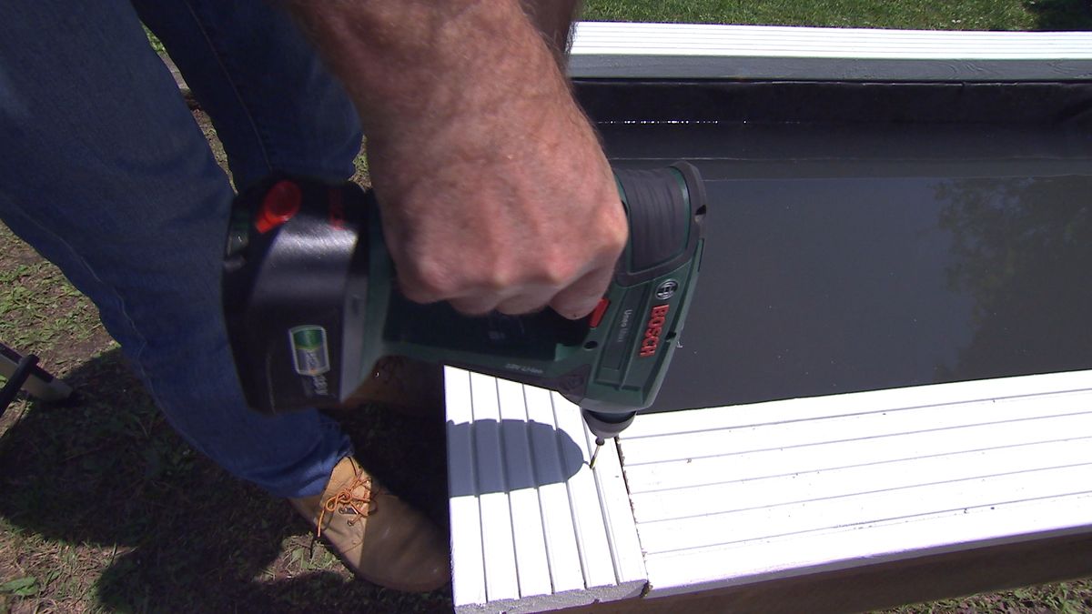 Estanque con traviesas paso 10