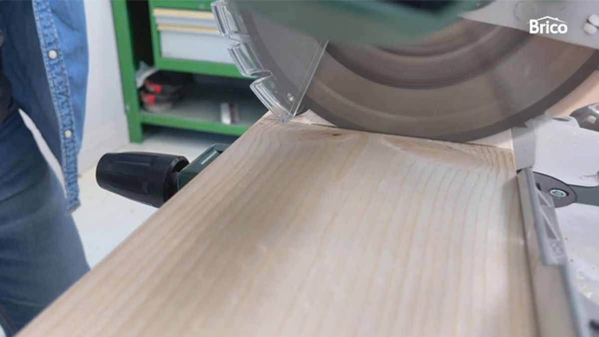 Como tunear una cómoda con madera paso 2