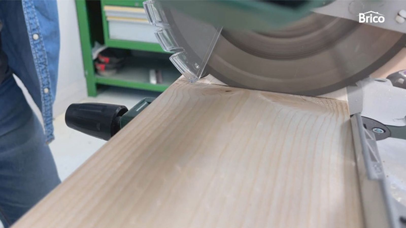 Como tunear una cómoda con madera paso 2
