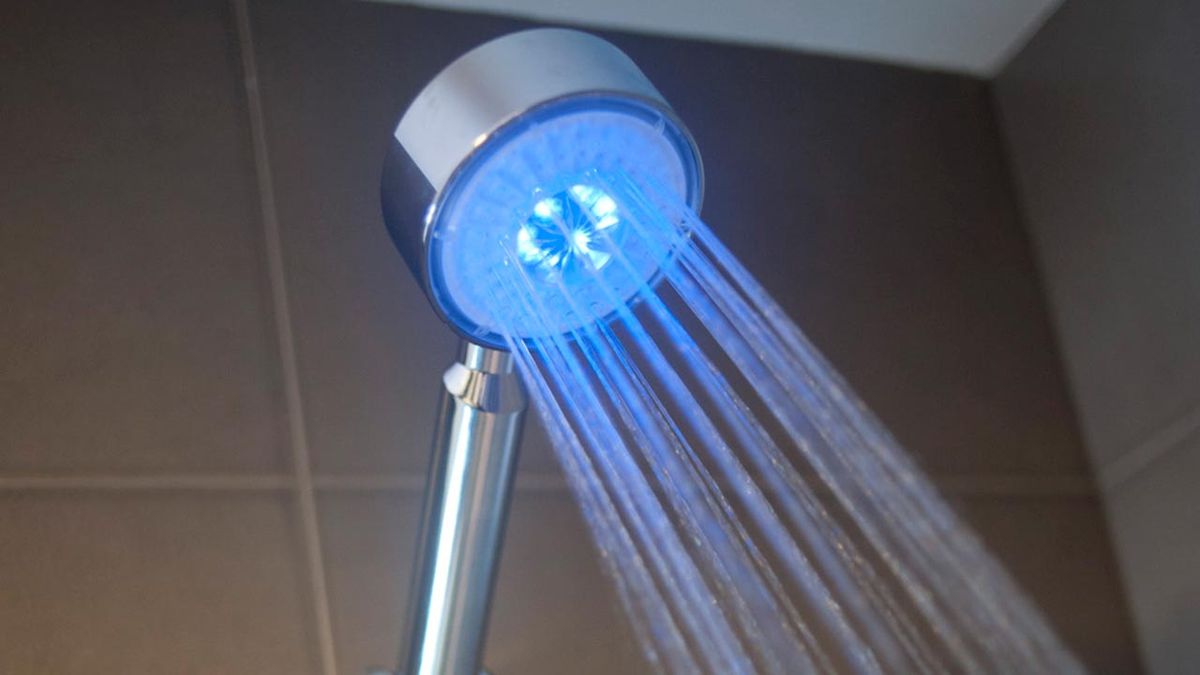 Ducha con luz led paso 6