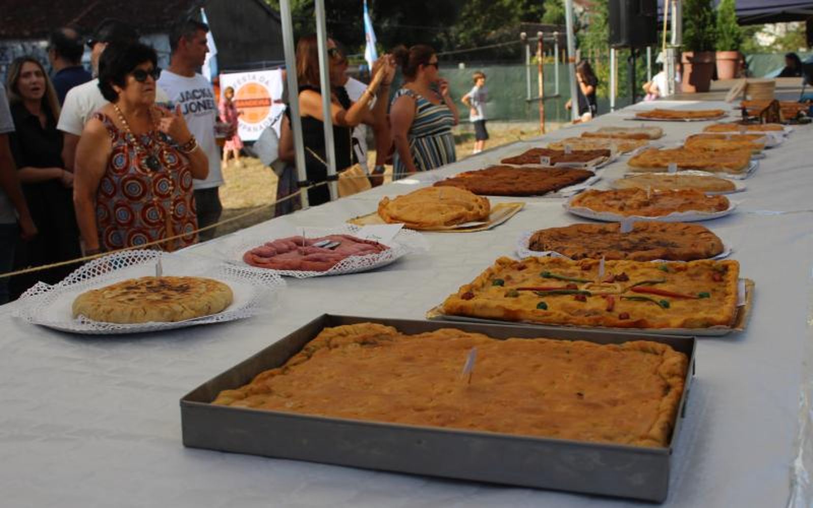 Un jurado profesional elige cada año la mejor empanada de España