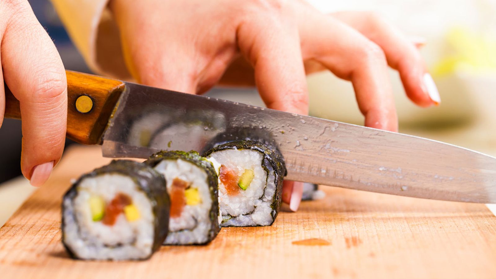 maki salmon aguacate pepino xl