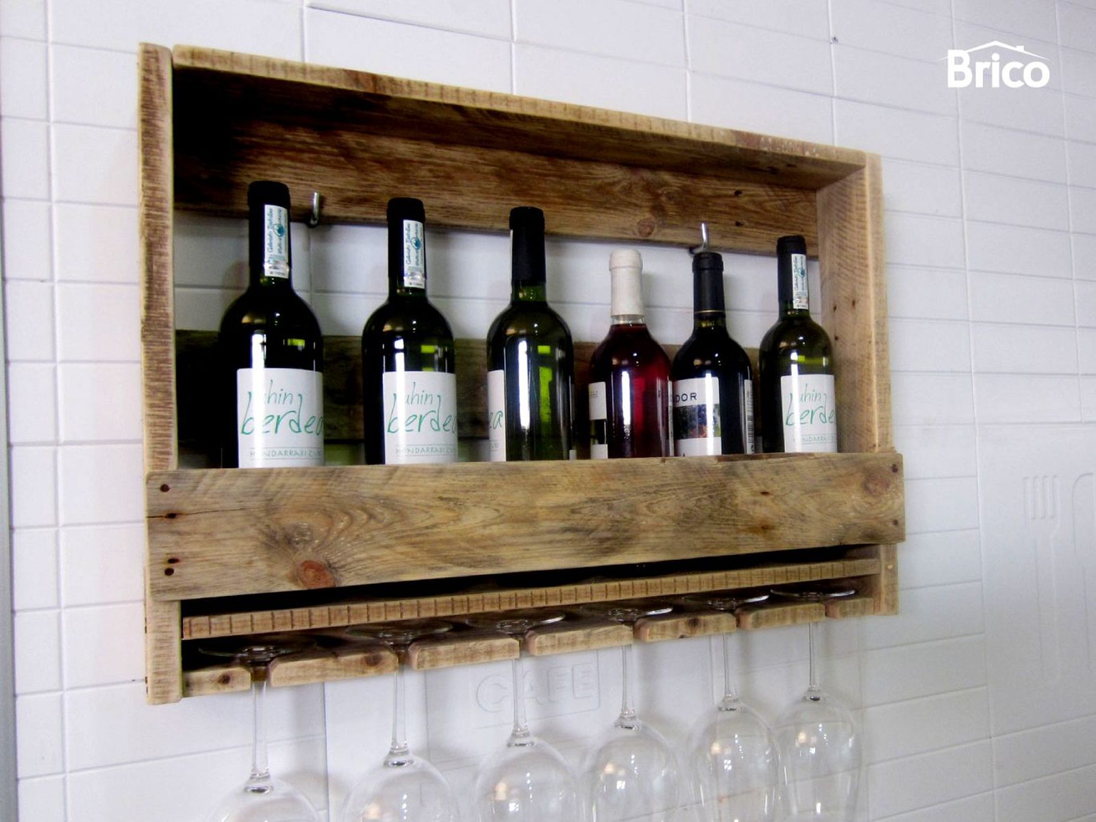 Botellero realizado con palé