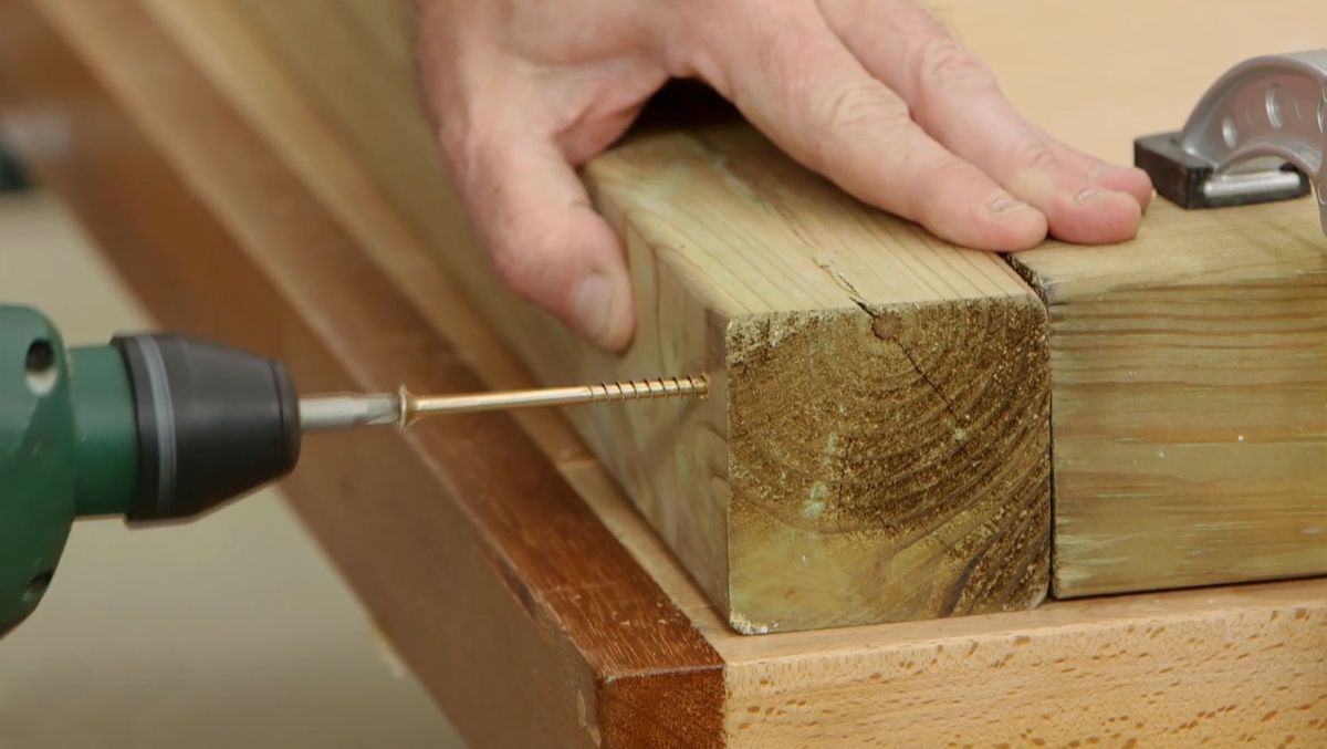 Cómo hacer un fregadero de exterior paso 4