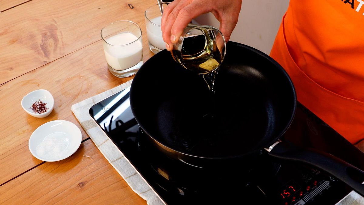 Receta de popietas de gallo al azafrán   paso 5