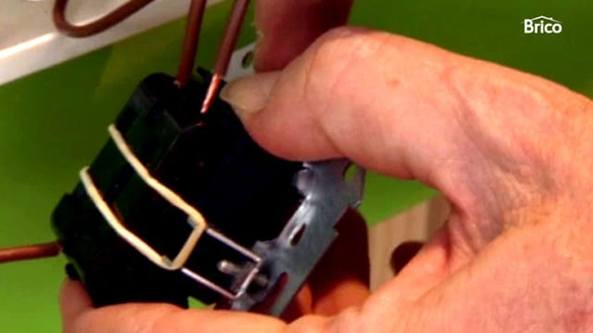 esquema conmutador doble 4