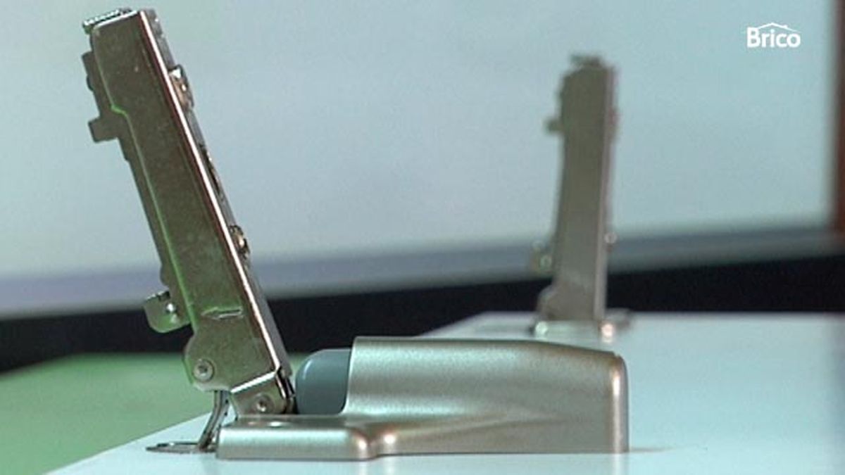 Retenedores para bisagras paso 4