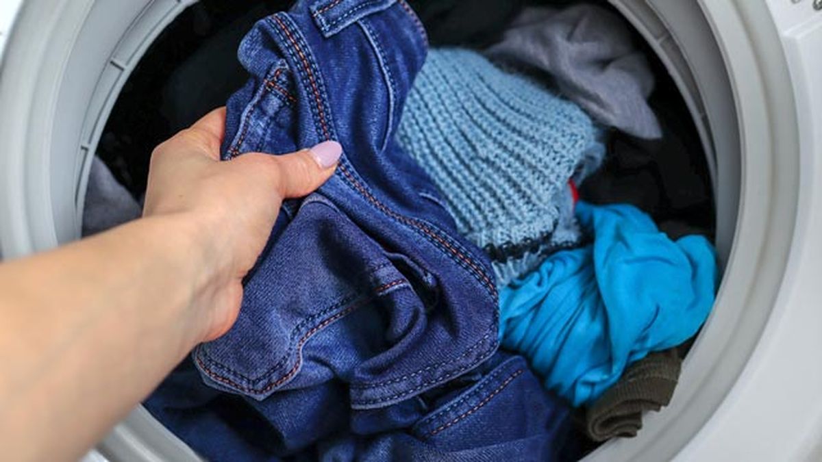 como lavar secar los pantalones vaqueros jeans tejanos lavadora