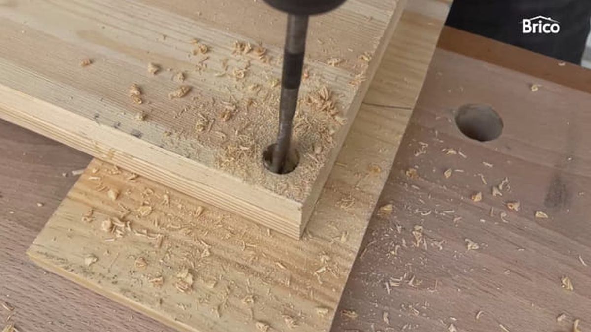 bricomania 21 estanteria colgante paso 9