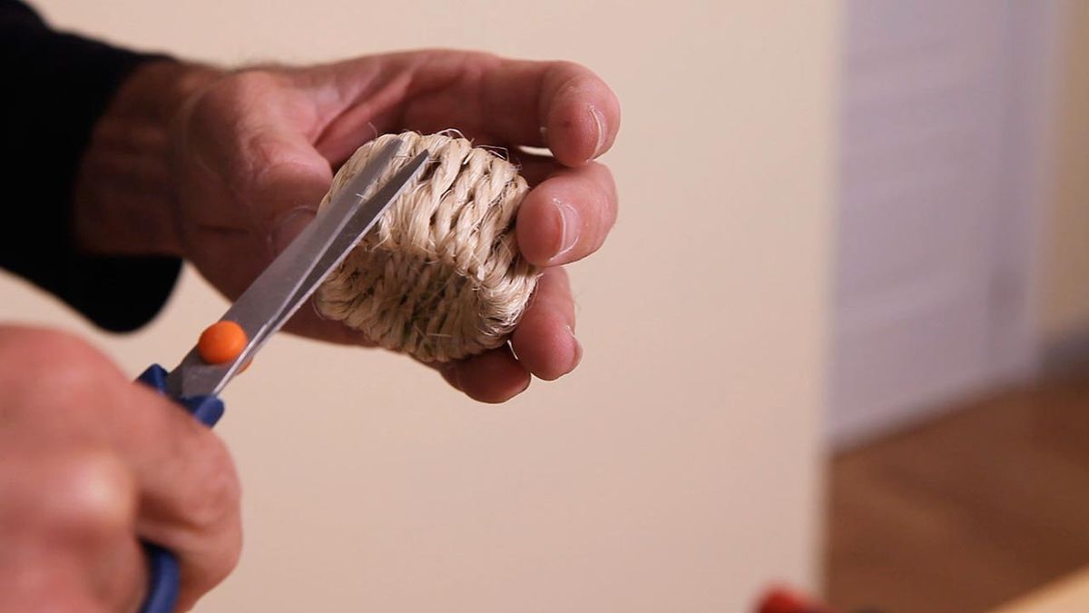 Hacer servilleteros de cuerda paso 7