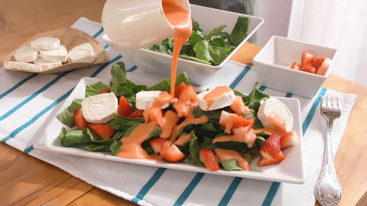 Receta ensalada de fresas, espinacas y queso  de cabra  paso 4