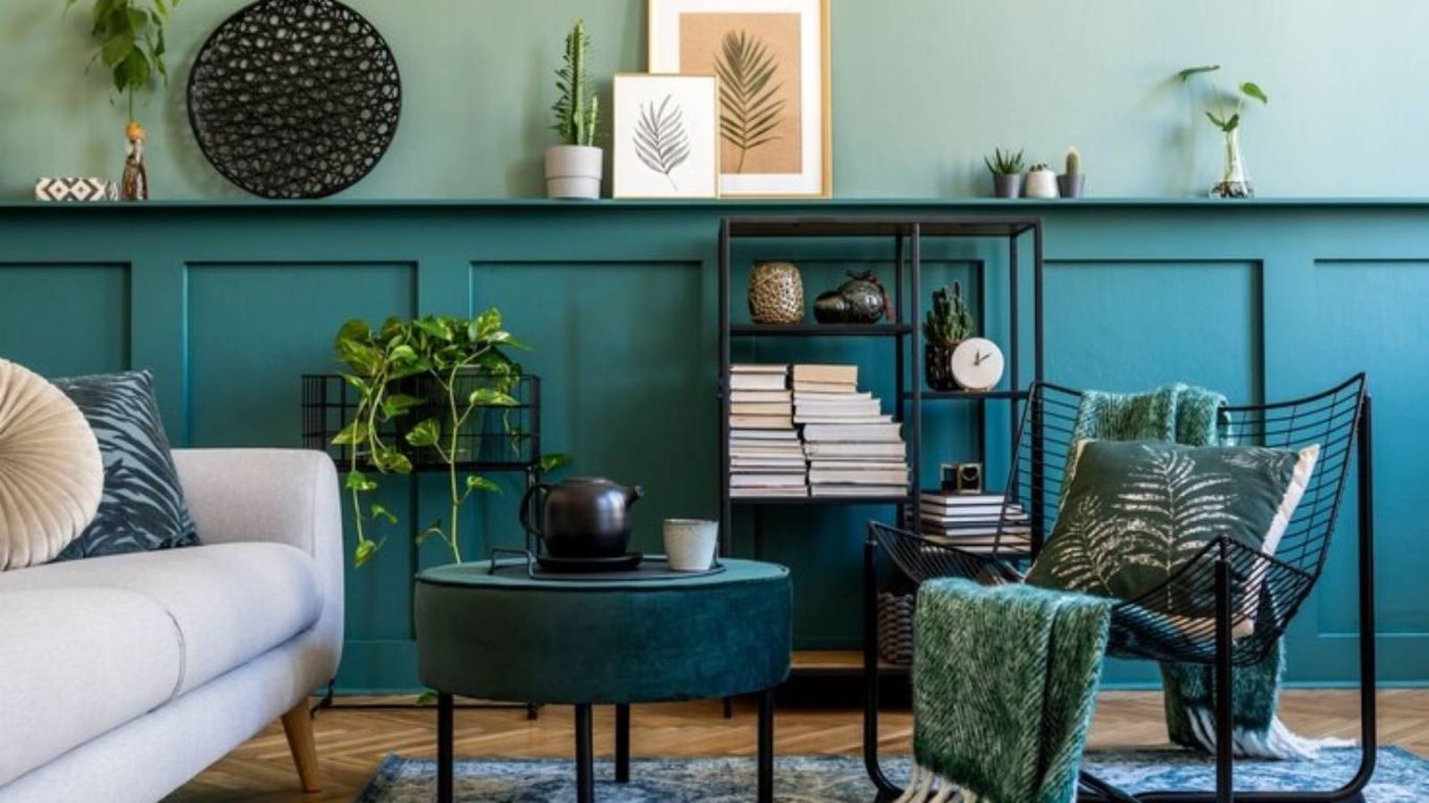 Color turquesa en paredes.