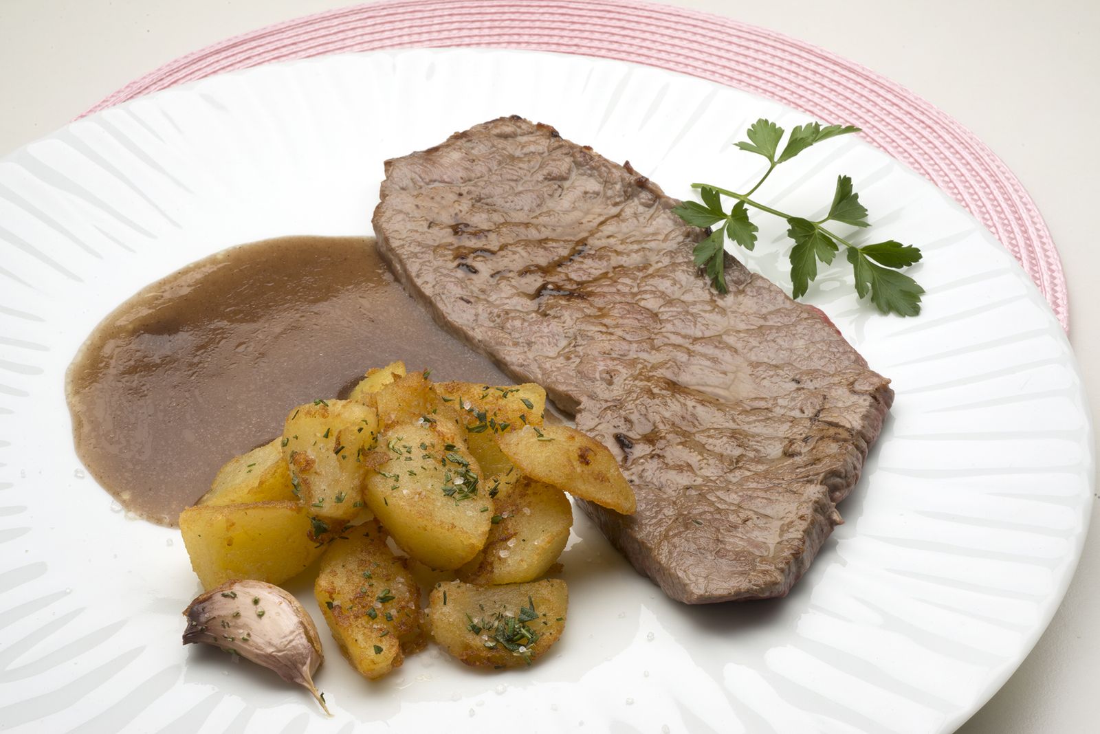 5962 1 Filete con patatas al romero (1348) xl