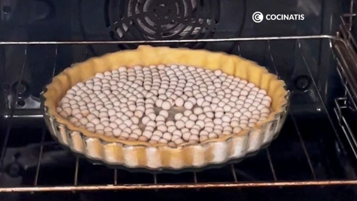 Horneamos la base de la quiche