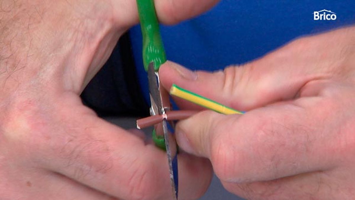 Cómo hacer un cabecero con una puerta paso 9