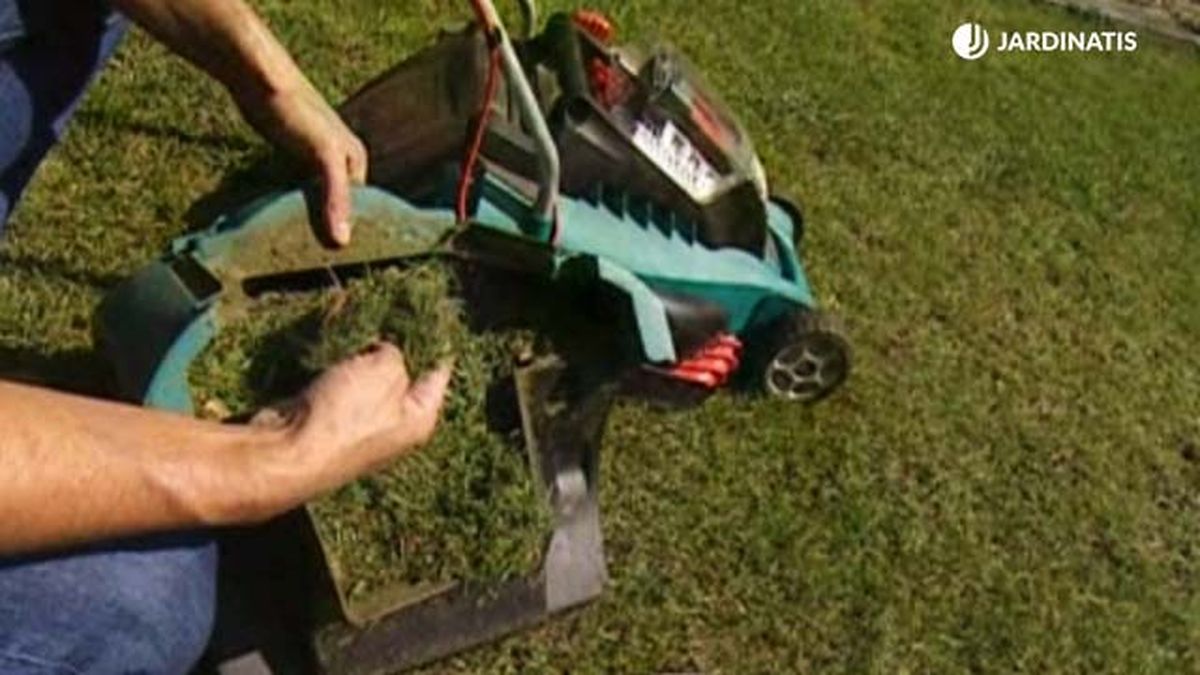 restos de cesped para compostarje brico 528