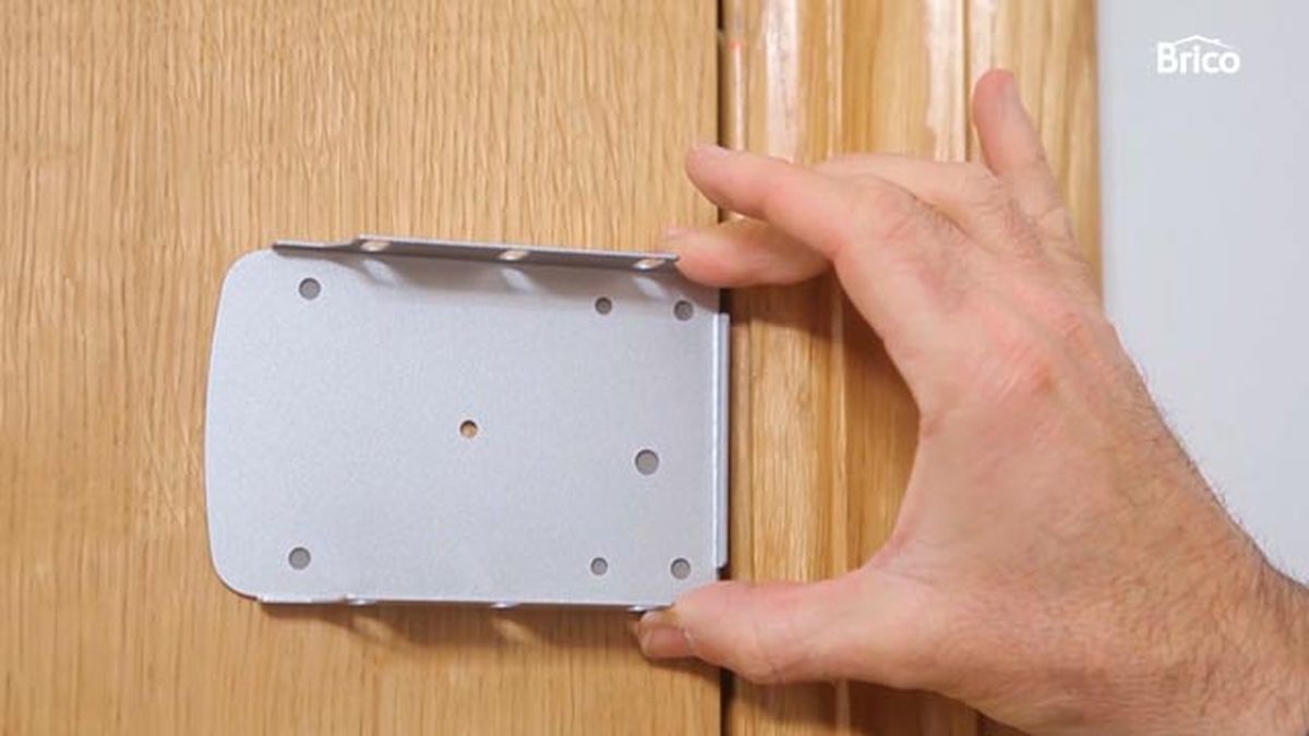 Instalar cerradura de seguridad invisible paso 3