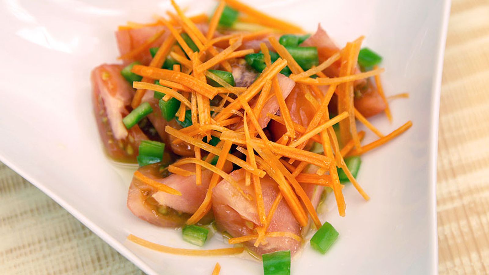 5570 2 Ensalada de tomate y pimiento