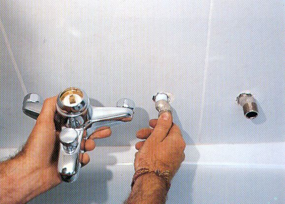 Cómo instalar sanitarios de baño paso 7