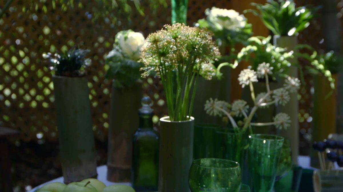 Tiestos y recipientes con tallos de bambú jarrón