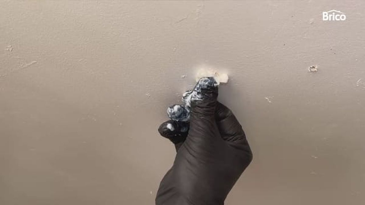 arreglar techo bano humedad desconchado paso 4