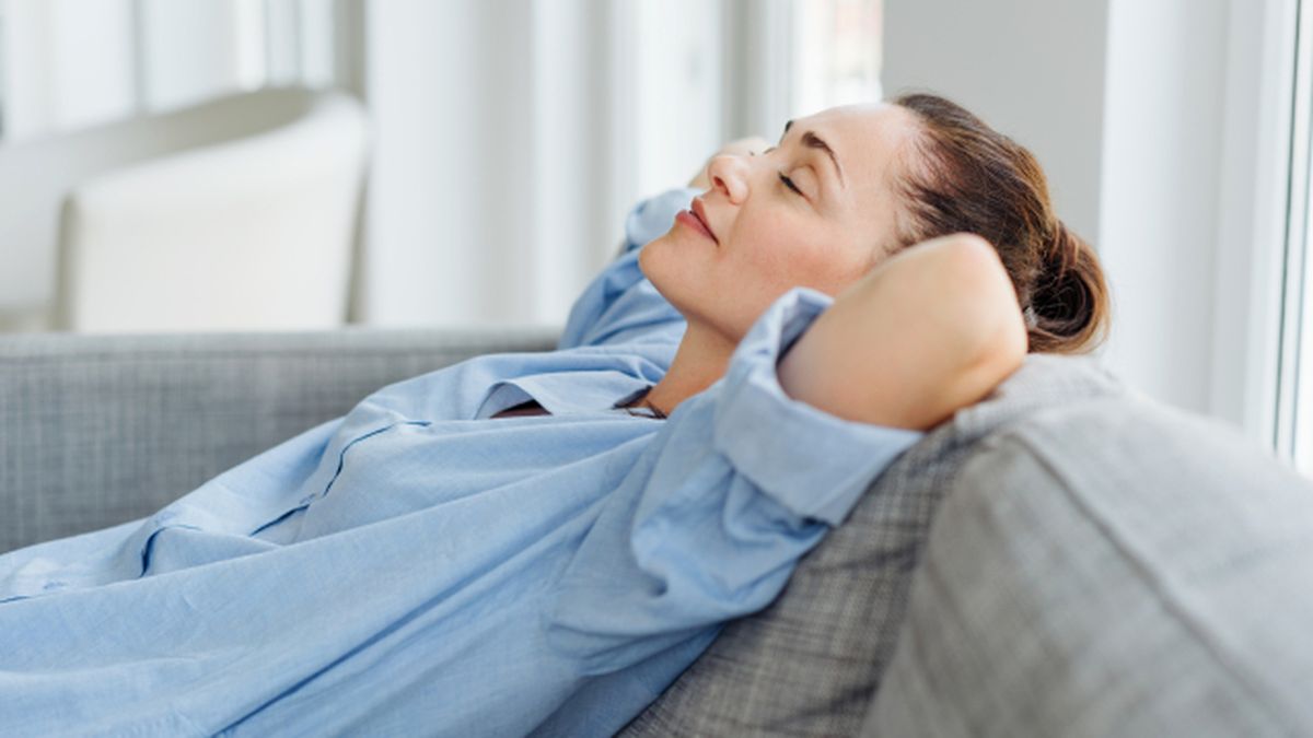 dormir con el pelo recogido si o no 2