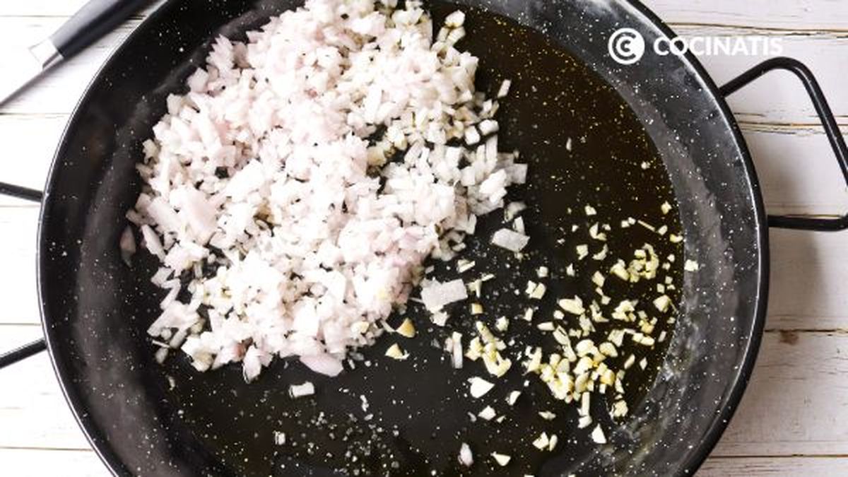 receta fideua con setas y alioli piquillo paso 1