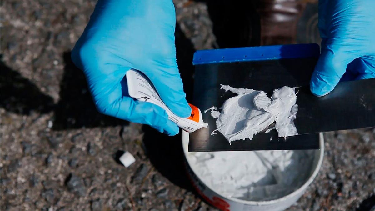 Cómo reparar golpe en embarcación paso 5