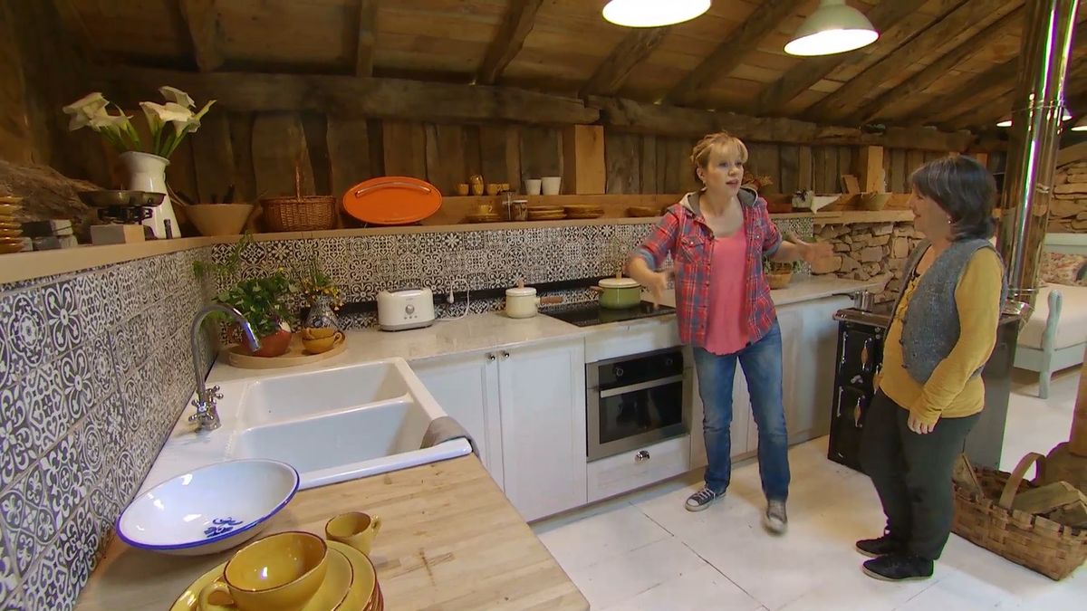 Decogarden 615 Como colocar baldosas hidraulicas paso 4