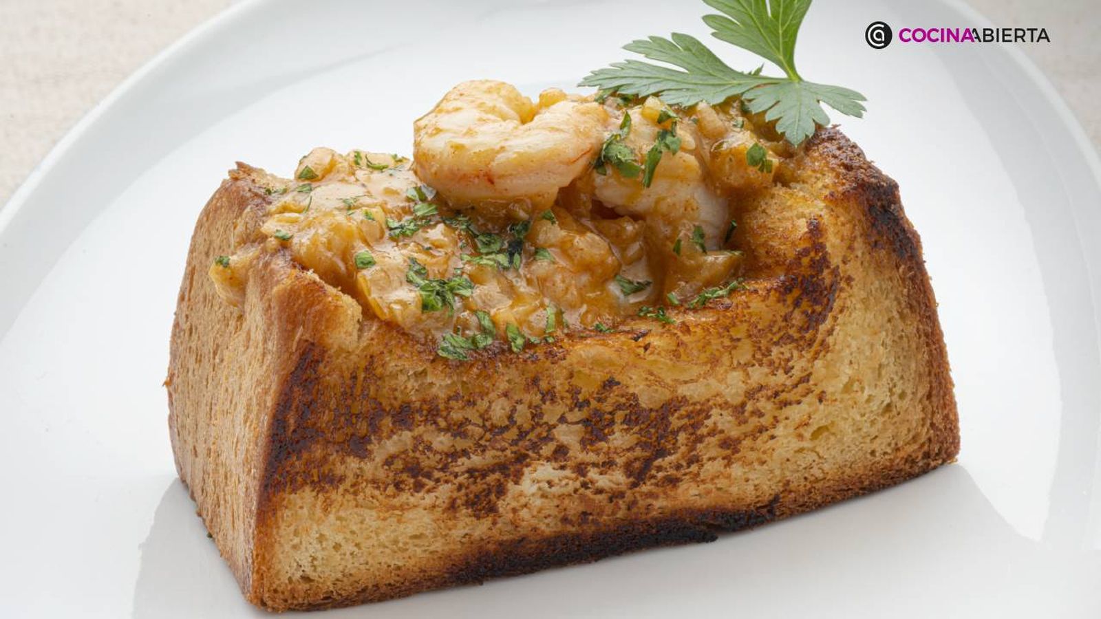 El brioche relleno de gambas al ajillo de Joseba Arguiñano es un entrante especial