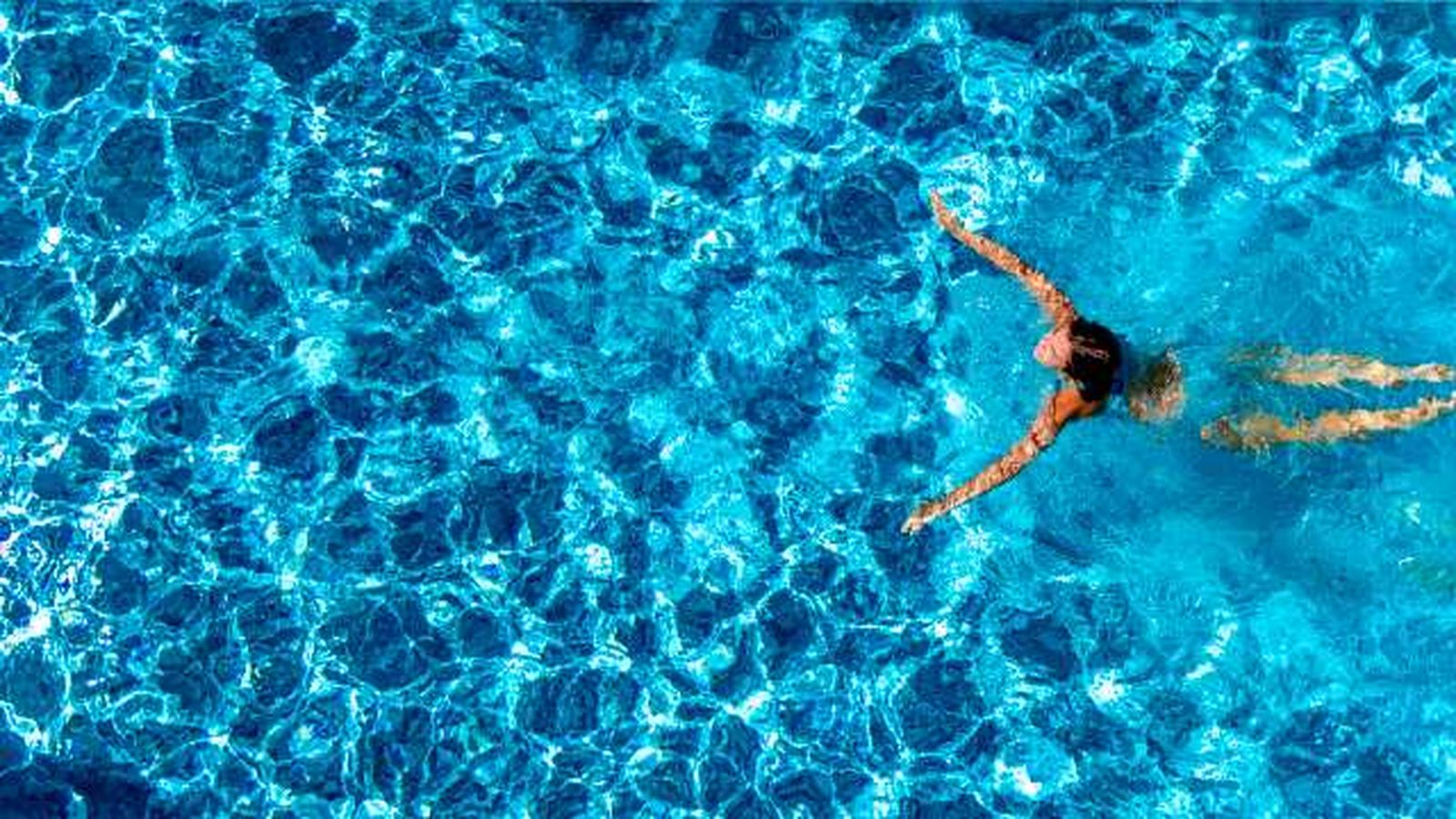como mantener la piscina limpia sin cloro 1