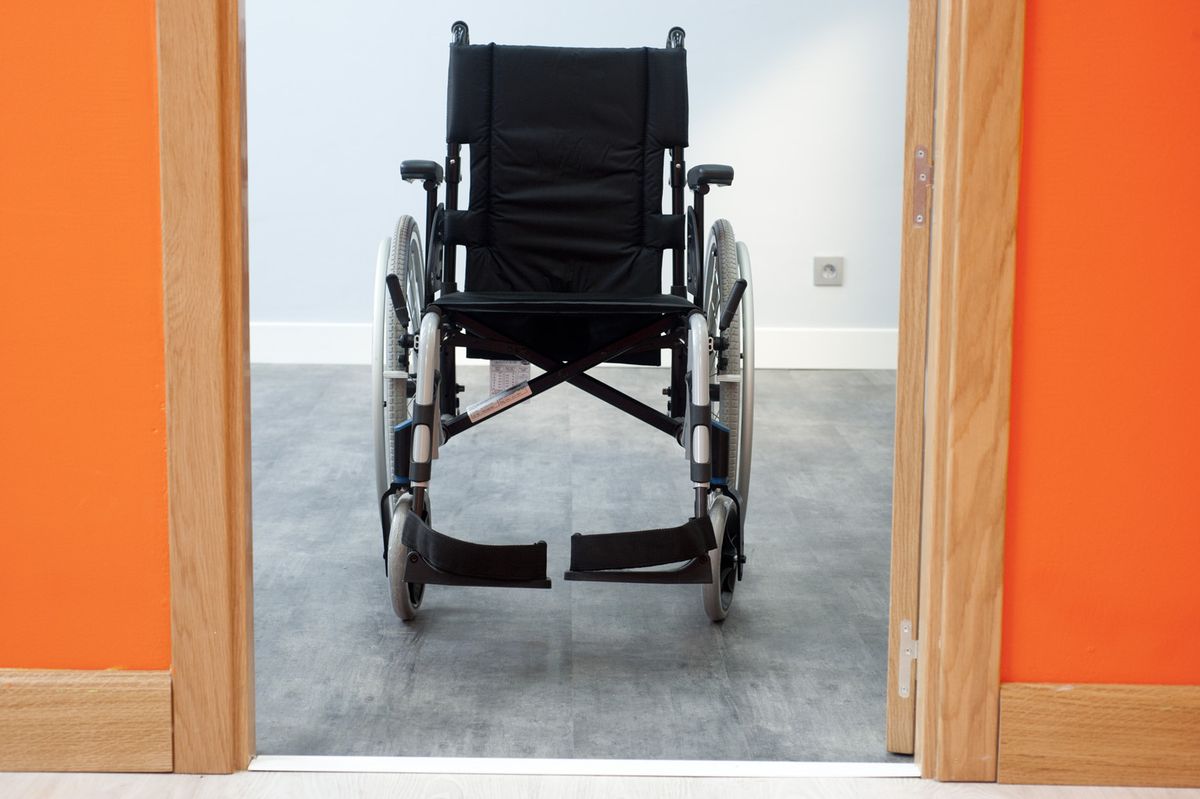 Bricomania 695 Sustitucion de puerta p17