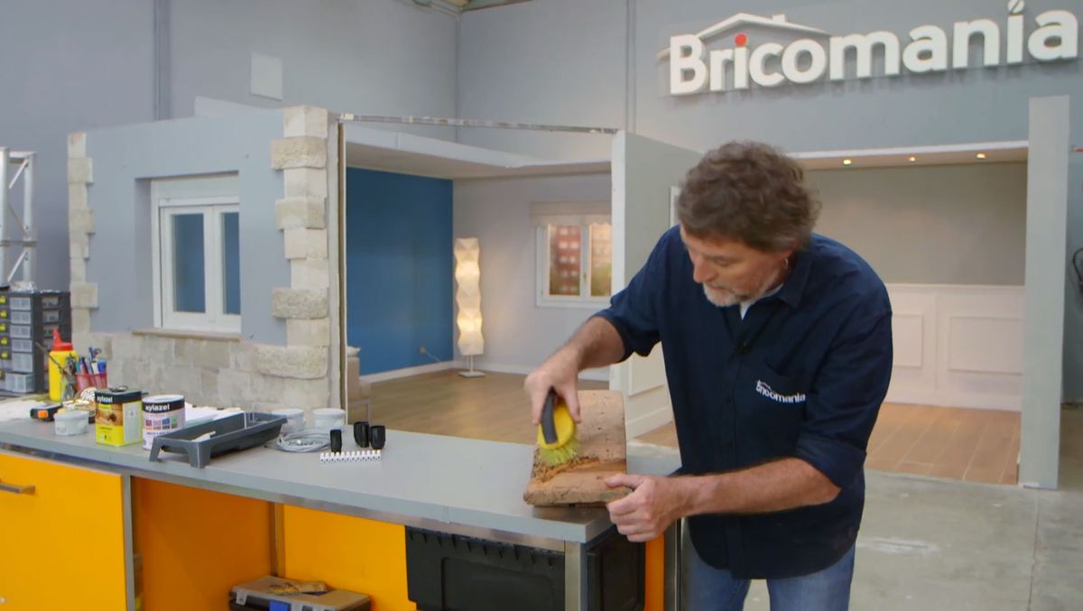 Cómo hacer una lámpara con una viga de madera paso 4