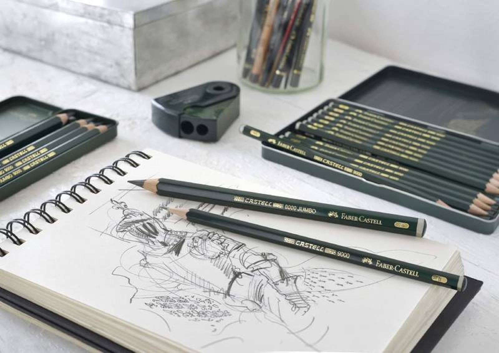 Lápices de dibujo y boceto.