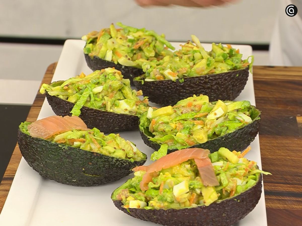 aguacate relleno con salmón ahumado - paso 6