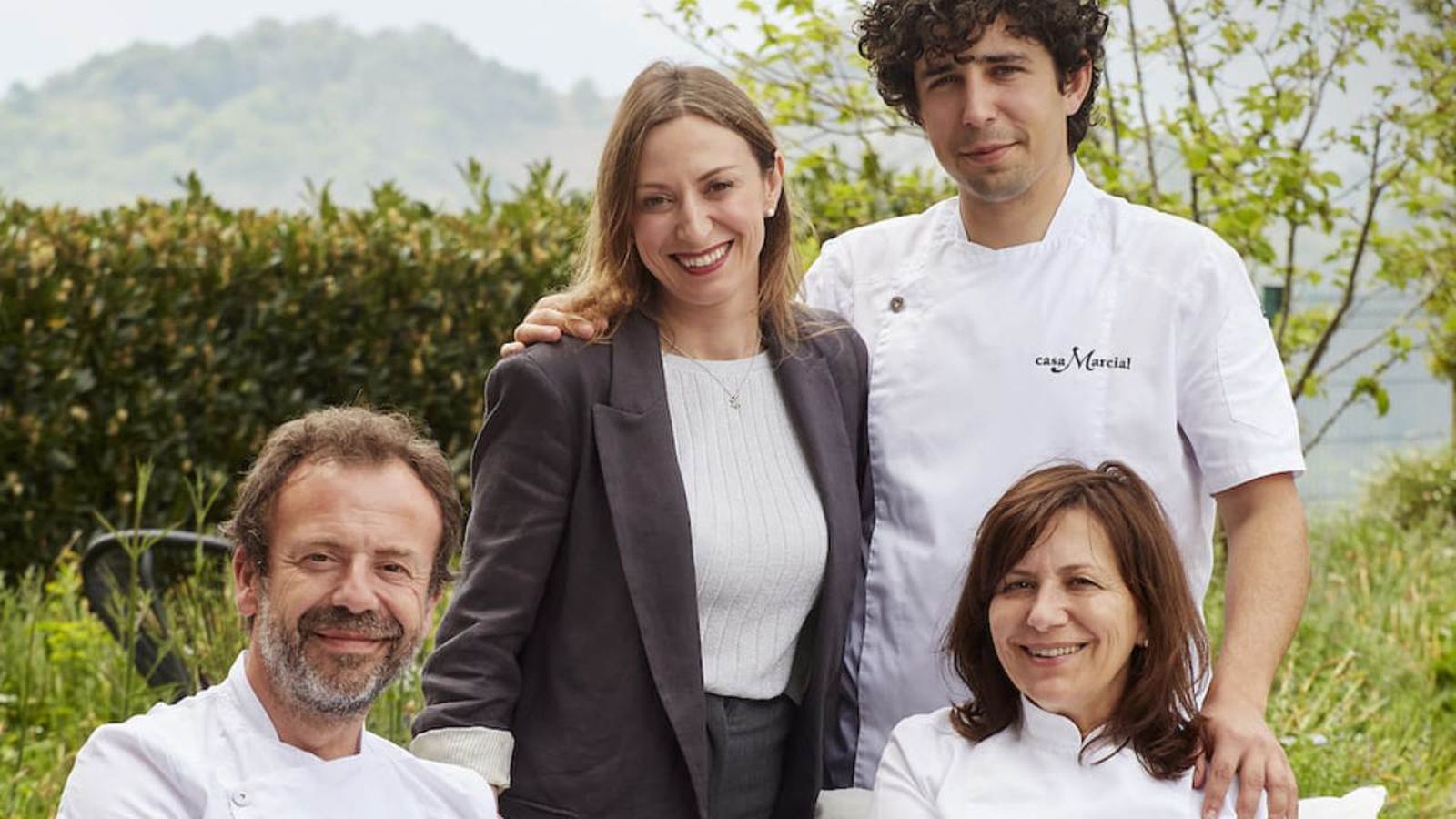 La familia Manzano ha elevado a su restaurante Casa Marcial al olimpo de la Guía Michelin