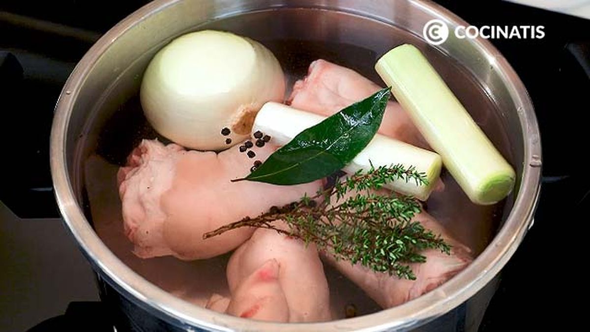 Receta de manitas de cerdo  paso 1