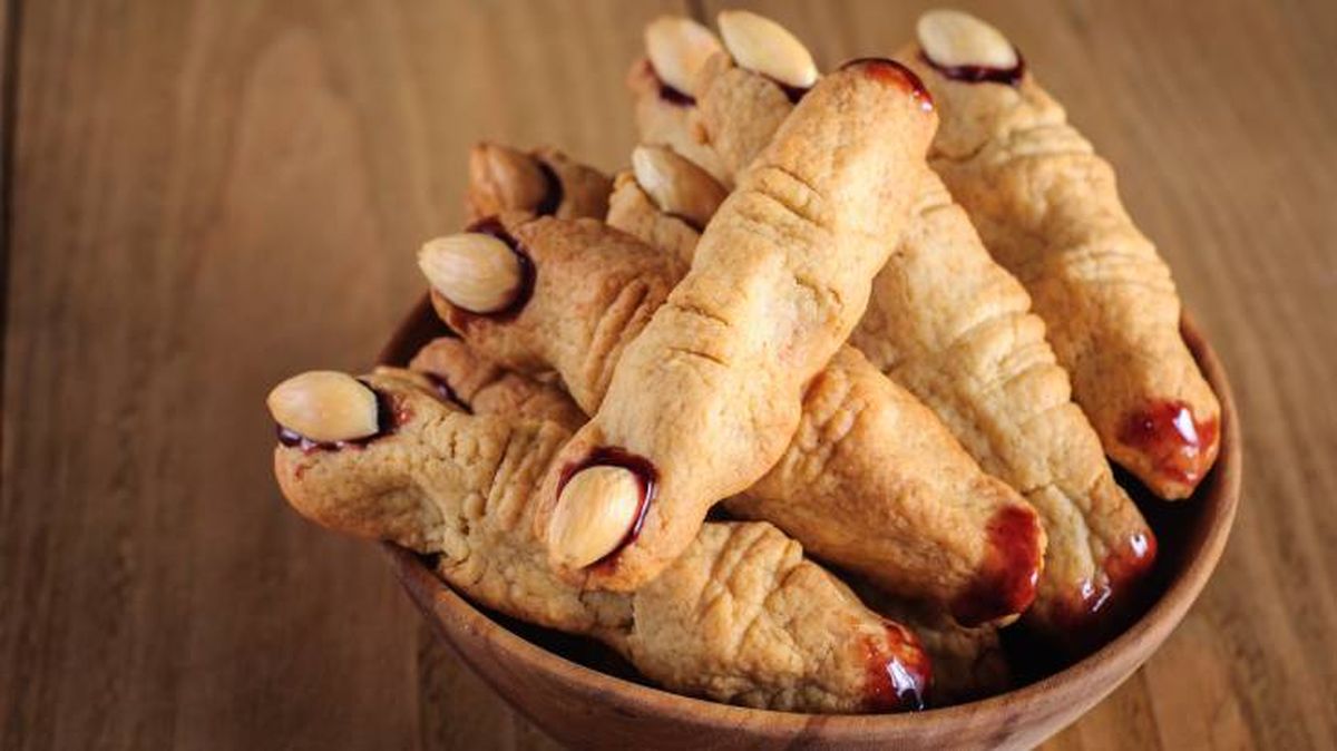 dedos e bruja para halloween galletas con mermeada
