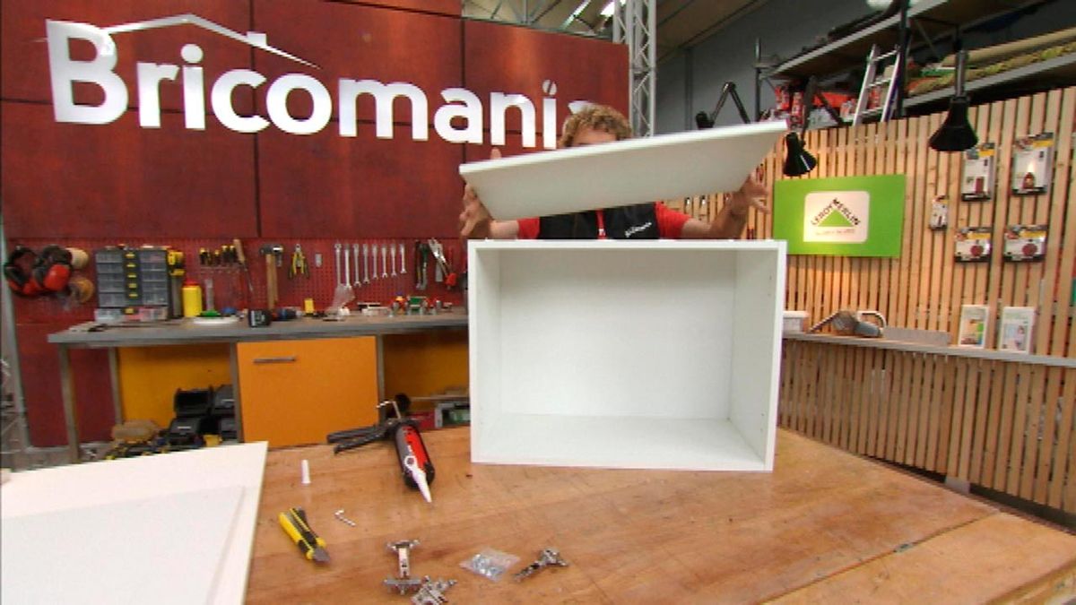 Cómo hacer una cocina de juguete paso 2