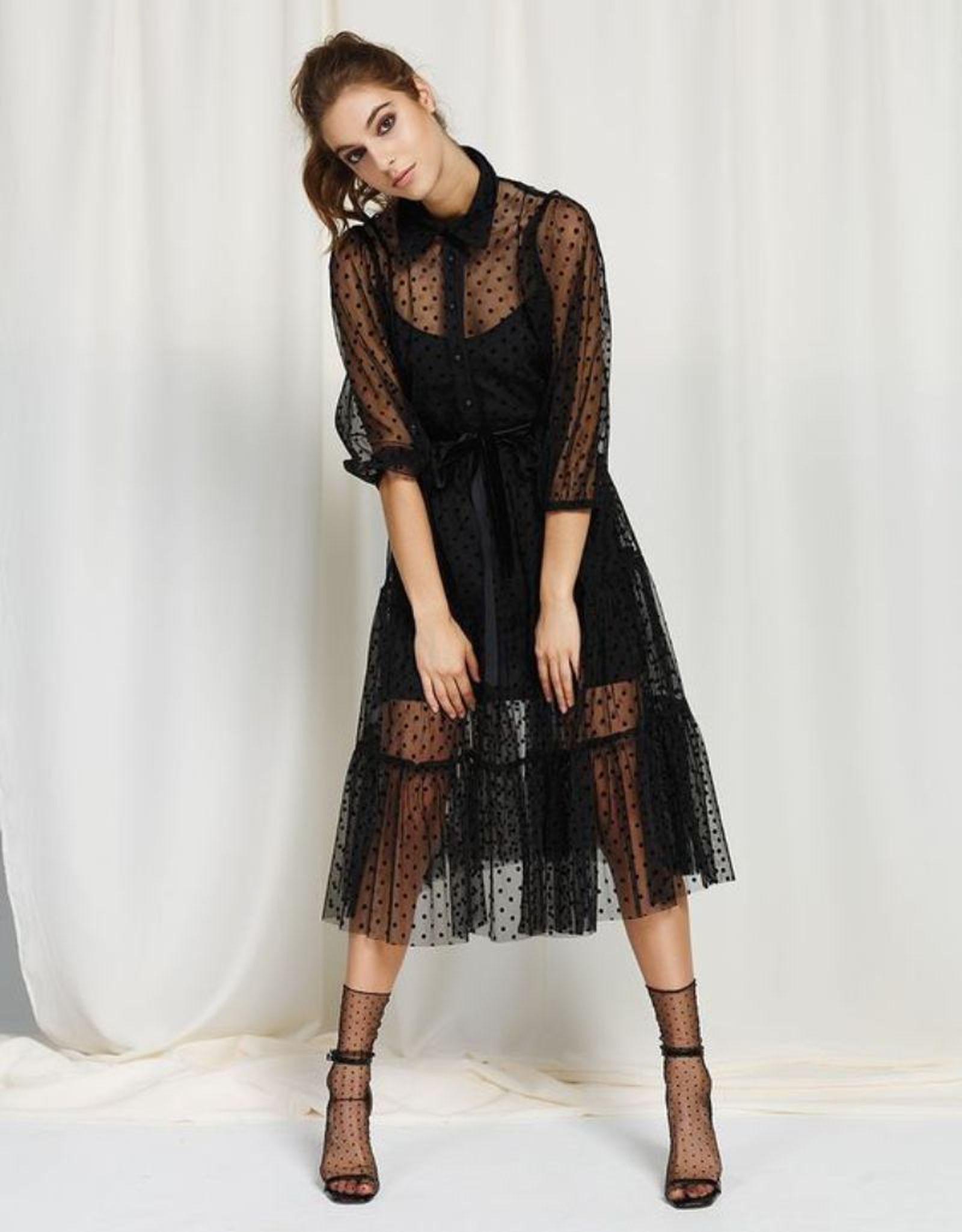 Vestido negro de fiesta corto en tul