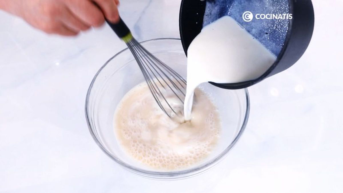 Agregamos la leche infusionada a la mezcla
