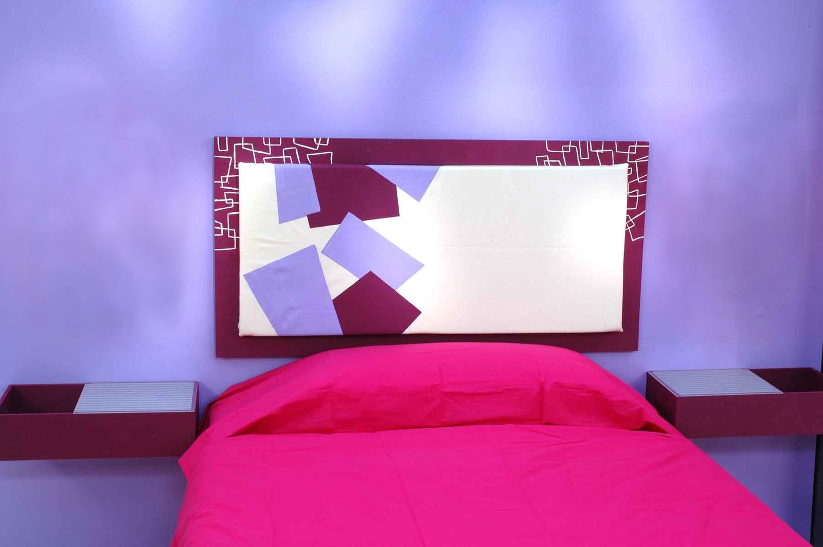 Hacer un cabecero y unas mesitas suspendidas