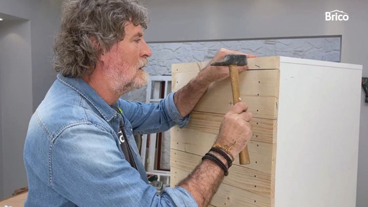 Como tunear una cómoda con madera paso 6